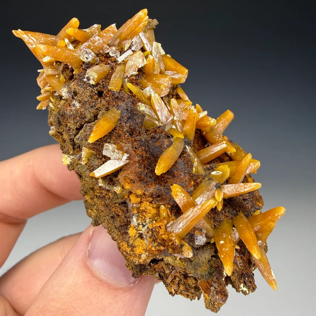 Wulfenite - image 3