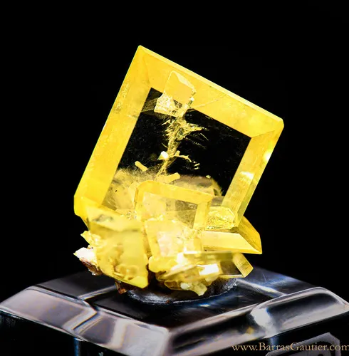Wulfenite - image 2