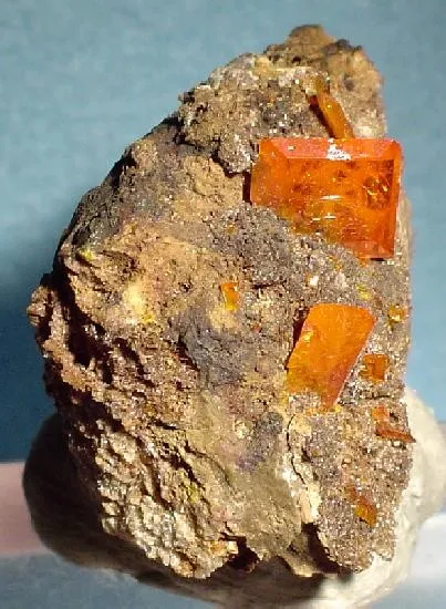 Wulfenite image