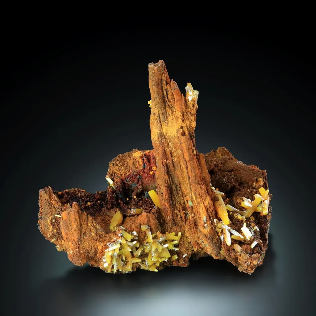 Wulfenite - image 5