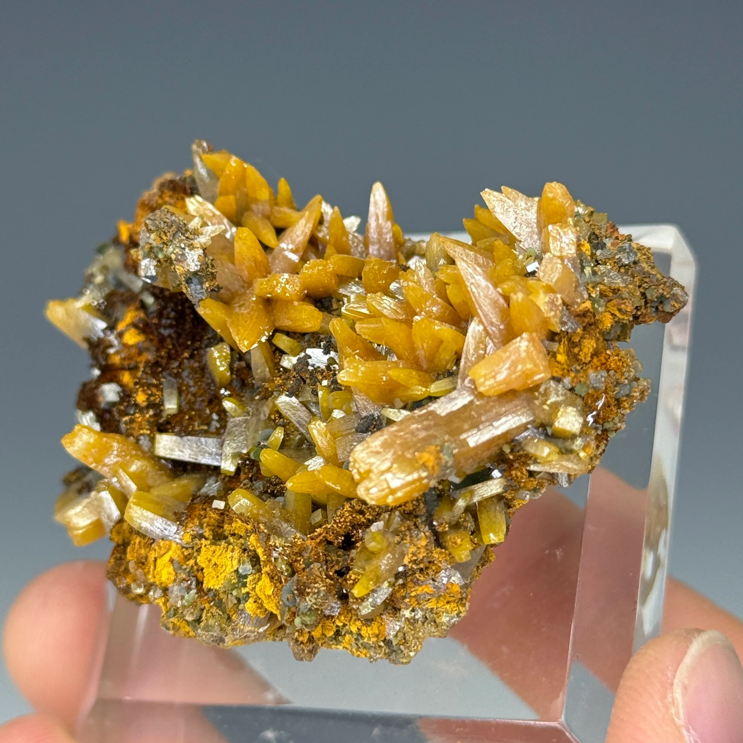 Wulfenite - image 2