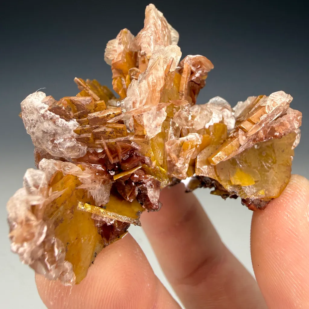Wulfenite - image 4