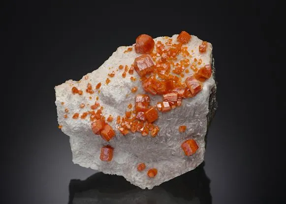 Wulfenite image