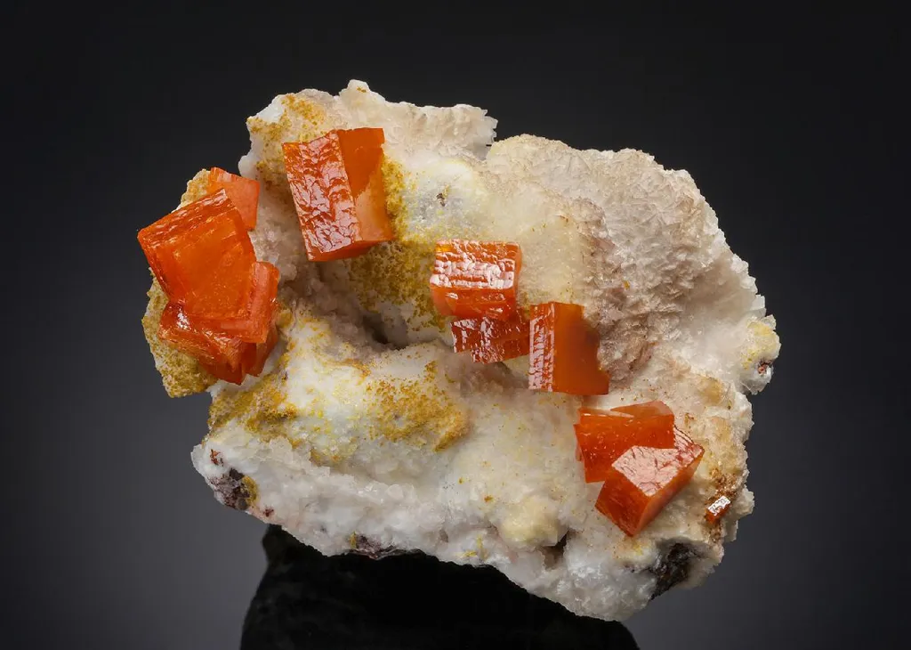 Wulfenite image