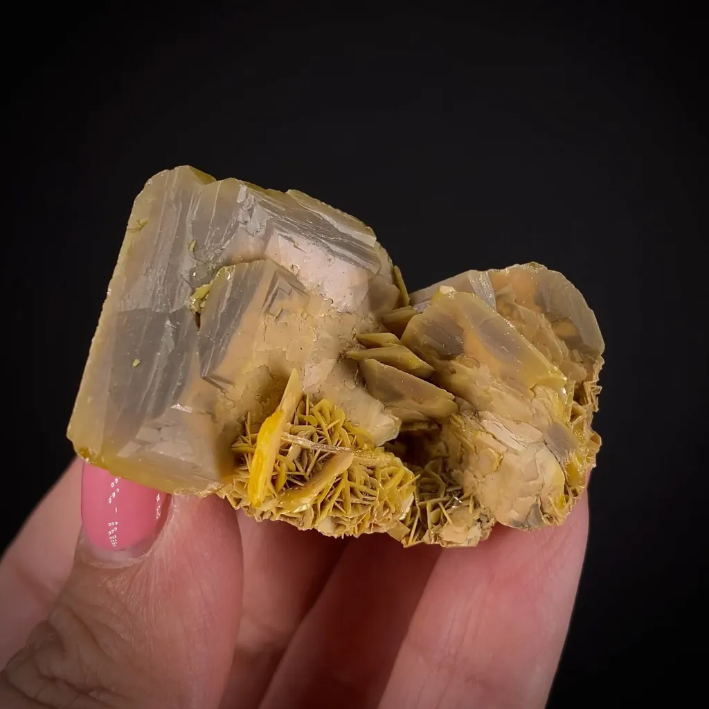 Wulfenite - image 2