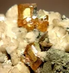 Wulfenite image