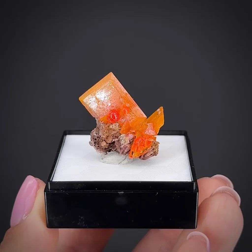 Wulfenite - image 2