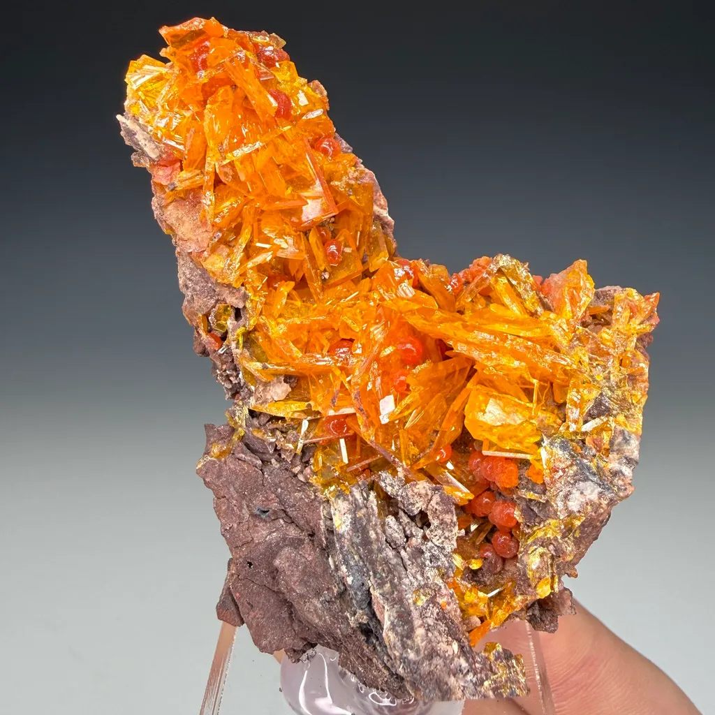 Wulfenite - image 3