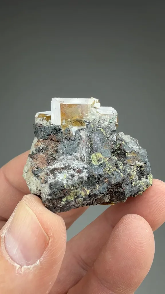 Wulfenite - image 2