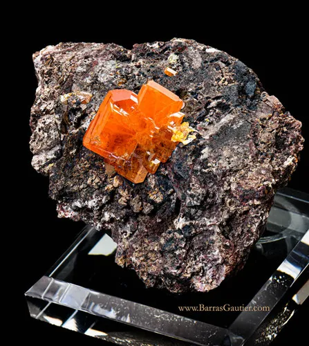 Wulfenite image