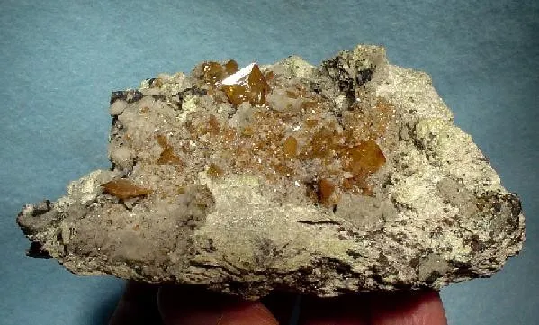 Wulfenite image