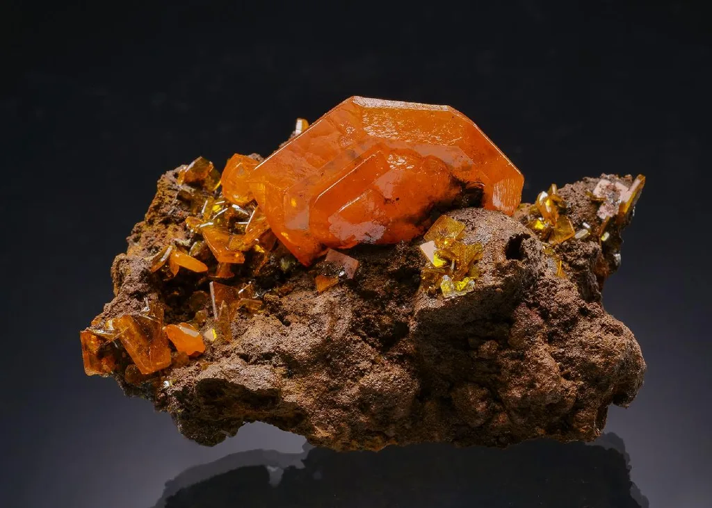 Wulfenite image