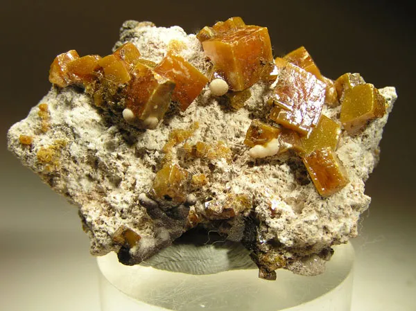 Wulfenite image