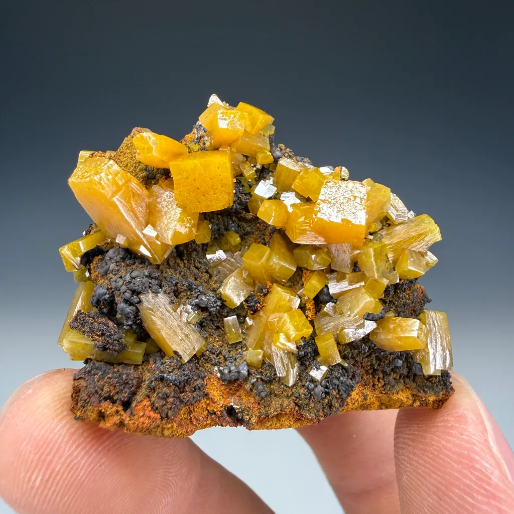 Wulfenite image