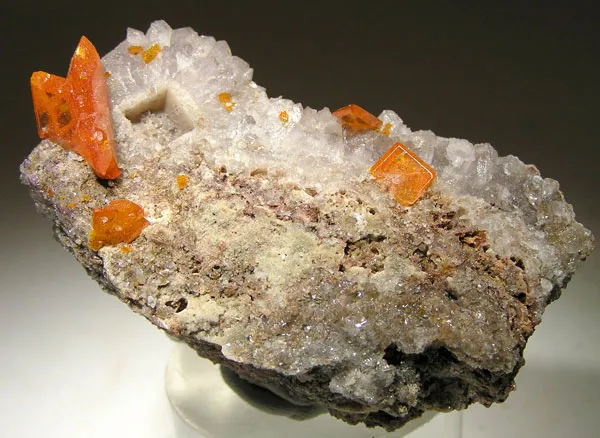 Wulfenite image