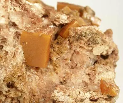 Wulfenite - image 2