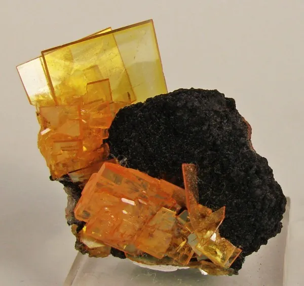 Wulfenite image