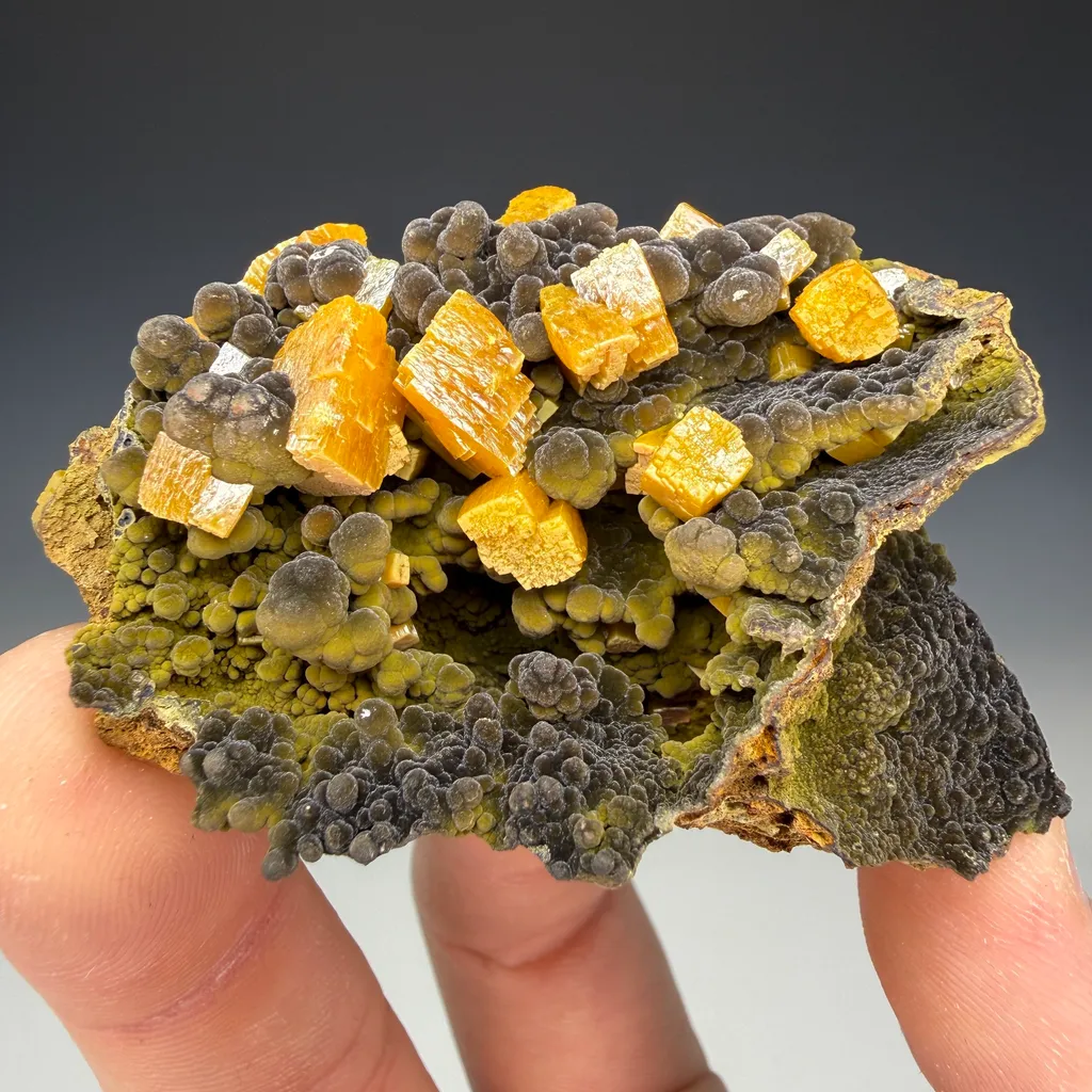 Wulfenite image