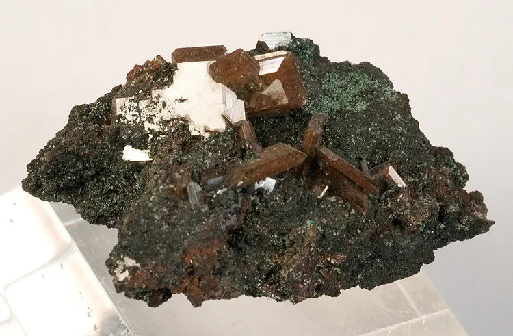 Wulfenite image