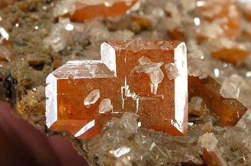 Wulfenite - image 2