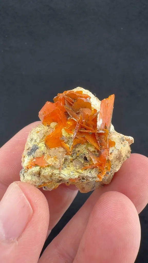 Wulfenite - image 2