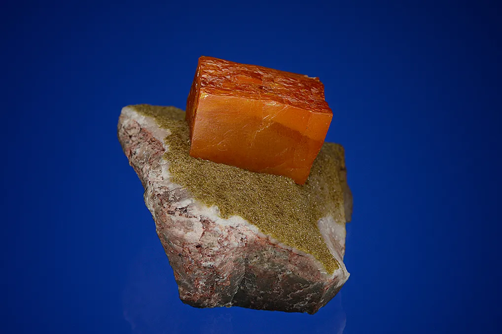 Wulfenite - image 4