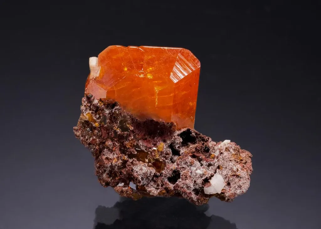 Wulfenite image