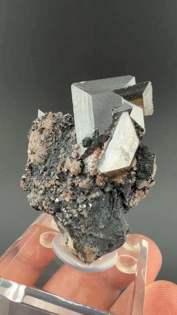 Wulfenite - image 2