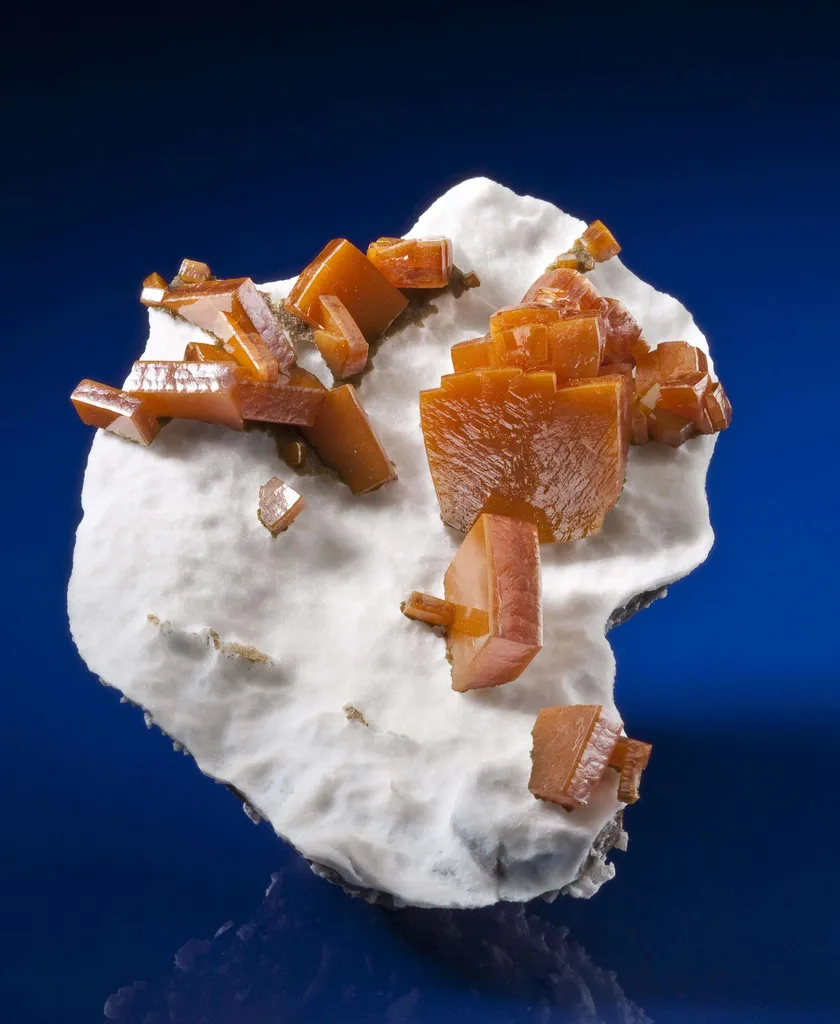 Wulfenite - image 3
