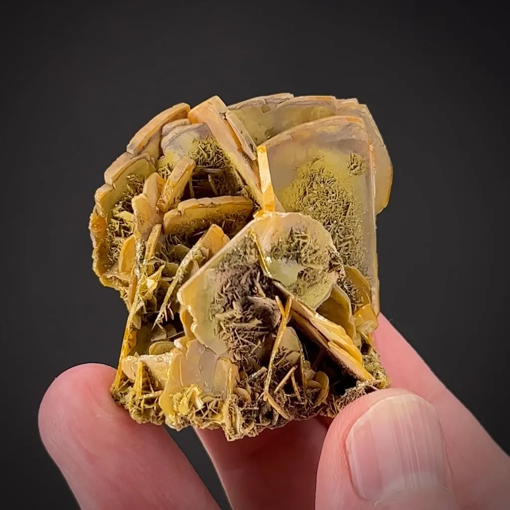 Wulfenite - image 2