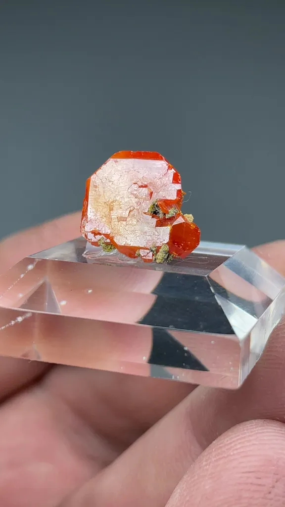 Wulfenite - image 2