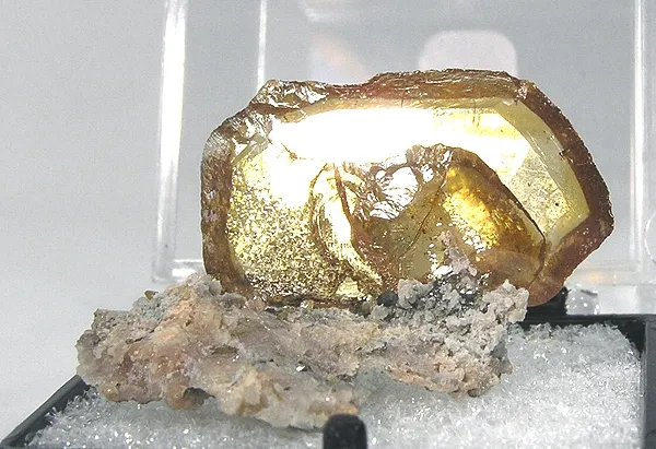 Wulfenite image