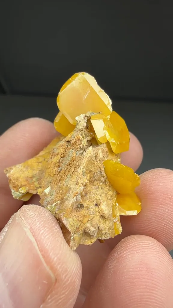 Wulfenite - image 2