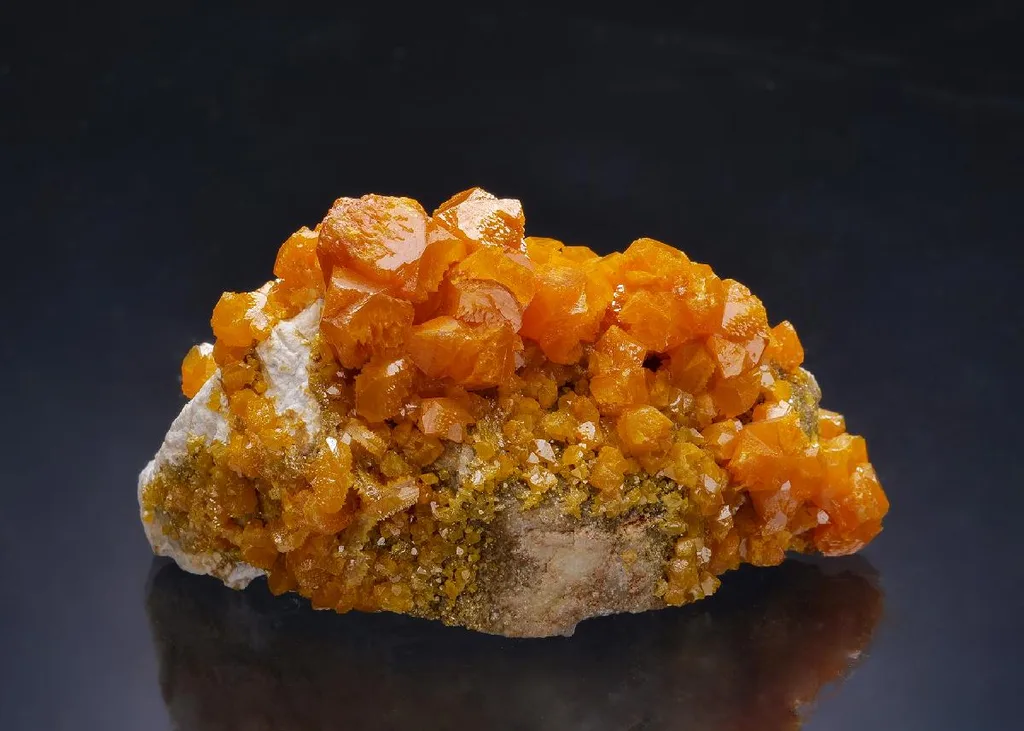 Wulfenite image