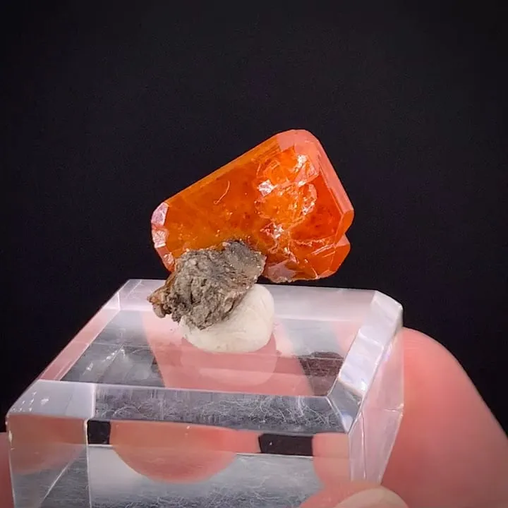 Wulfenite - image 2