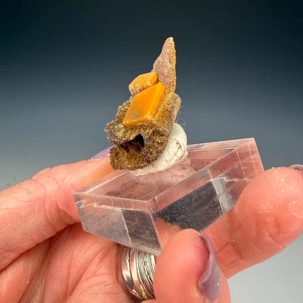 Wulfenite - image 3