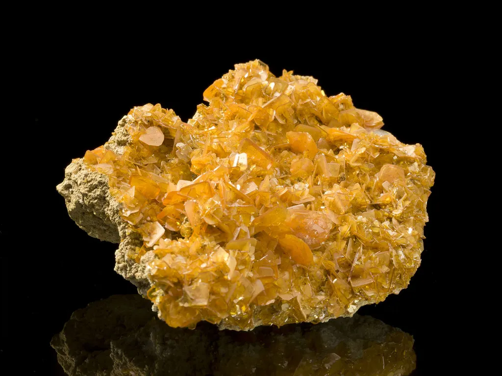 Wulfenite image