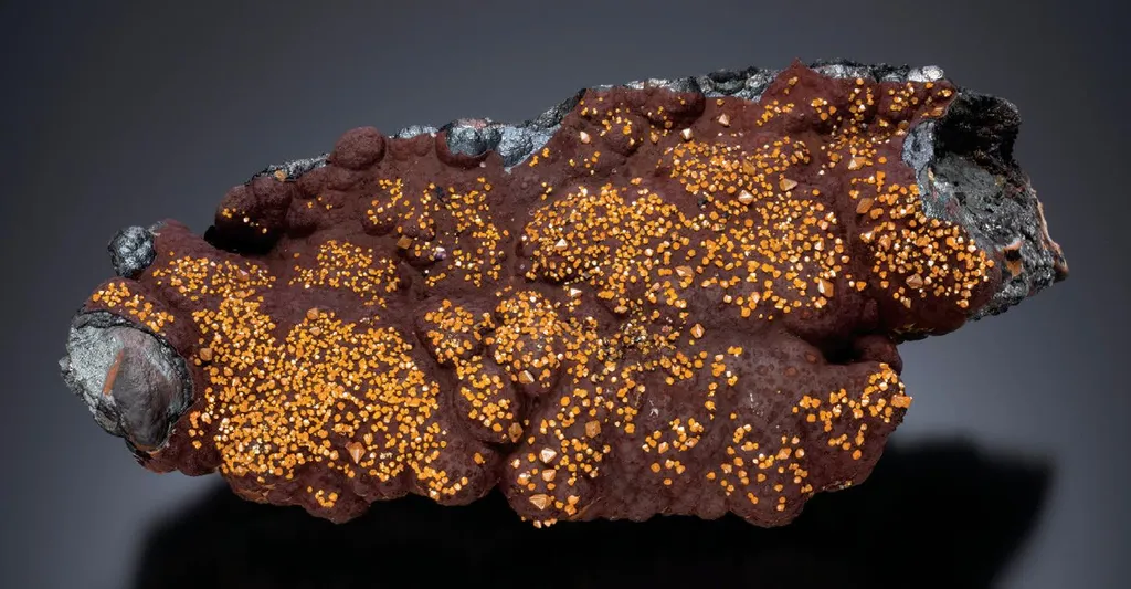 Wulfenite image