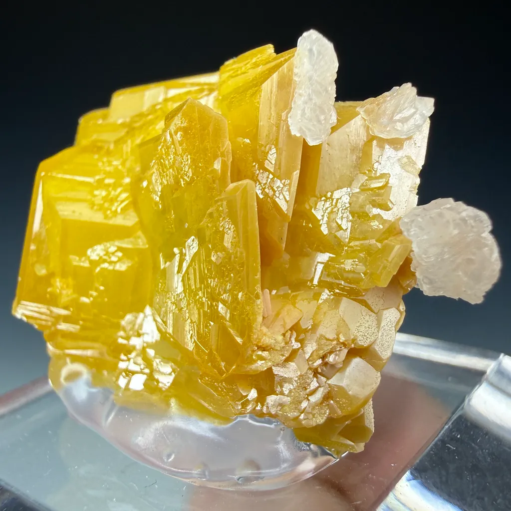 Wulfenite - image 2
