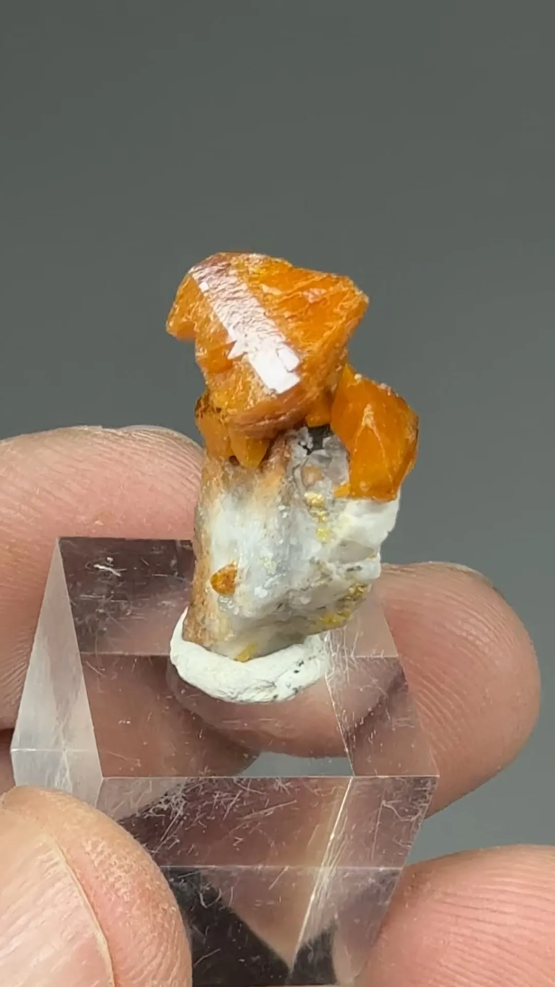Wulfenite - image 2
