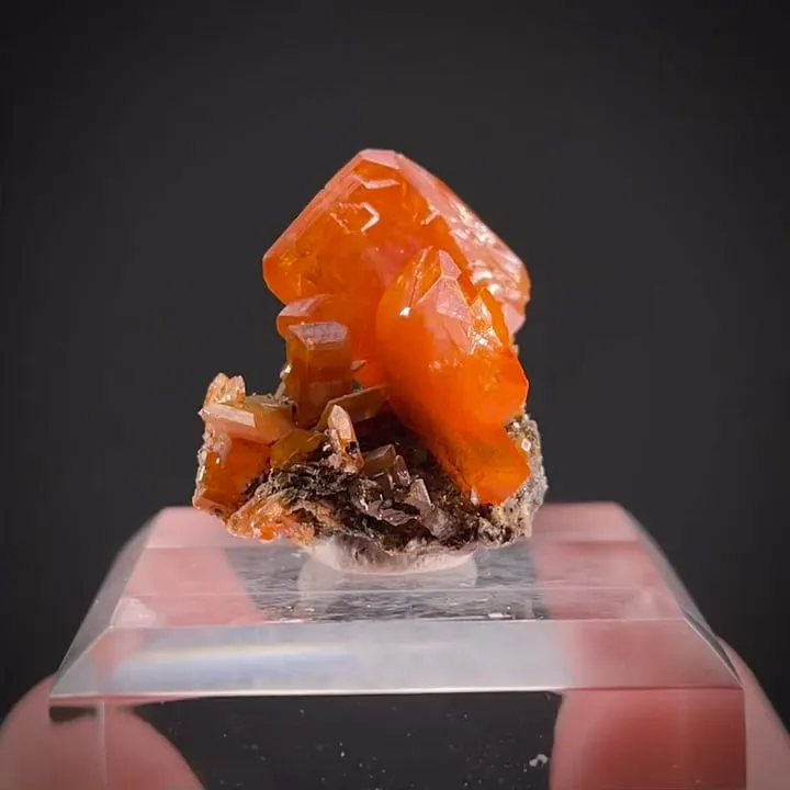 Wulfenite image