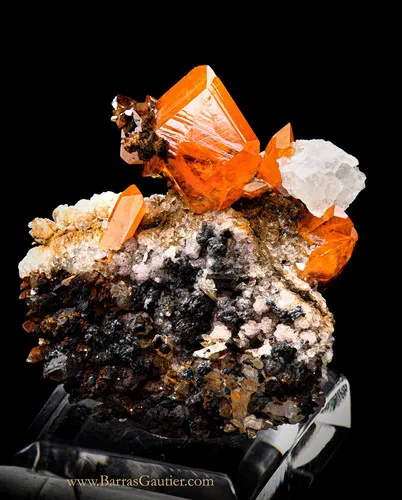 Wulfenite image