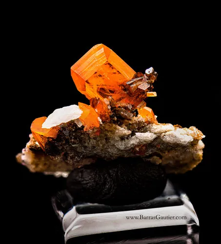 Wulfenite - image 5