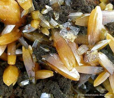 Wulfenite - image 2