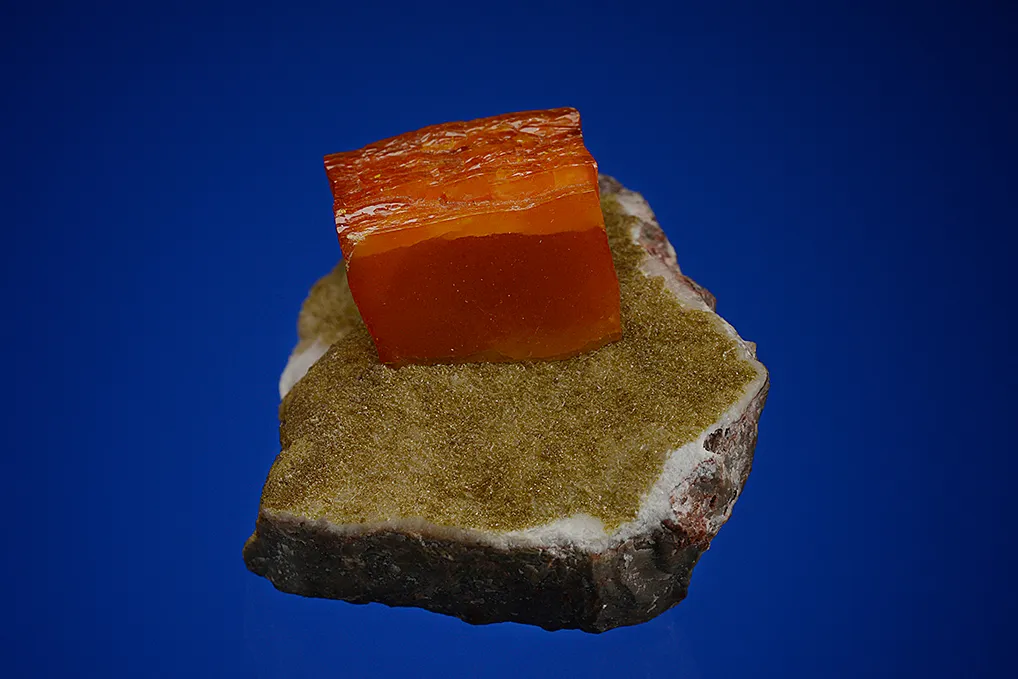 Wulfenite - image 2