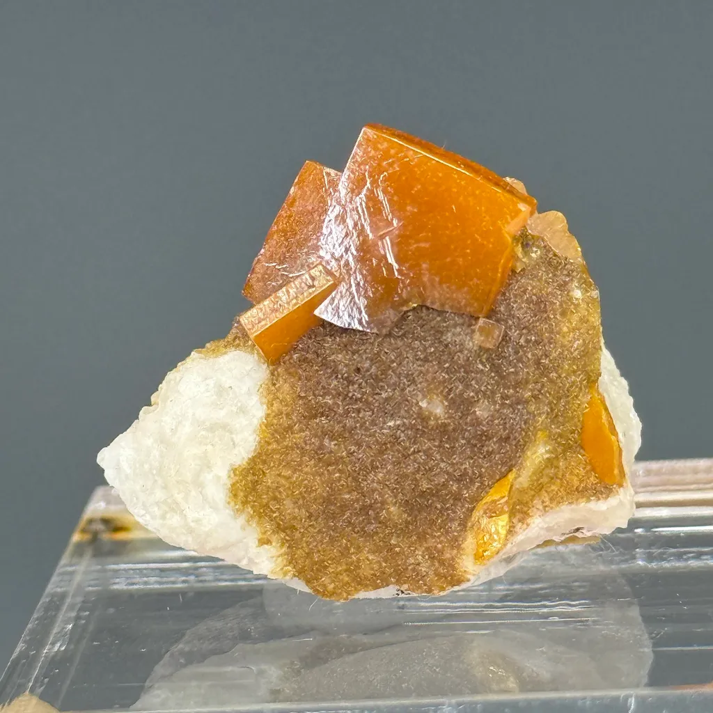 Wulfenite image