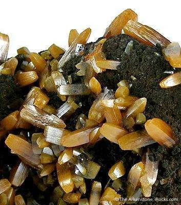 Wulfenite - image 3