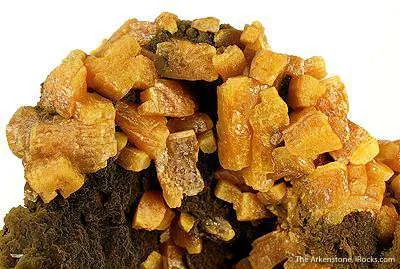 Wulfenite - image 3