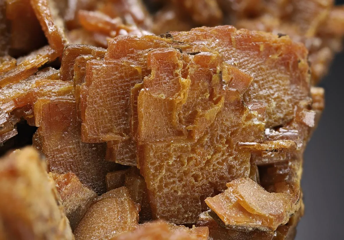 WULFENITE - image 1