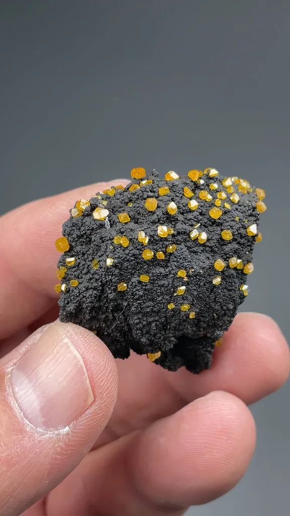 Wulfenite - image 2